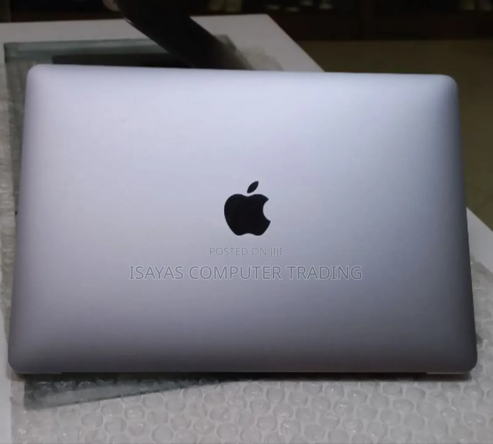New Laptop Apple MacBook Pro M1 16GB SSD 256GB