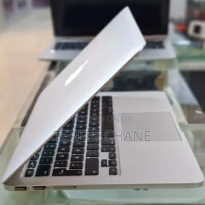 New Laptop Apple MacBook Pro 2014 8GB Intel Core I7 SSD 256GB