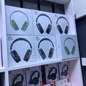 Apple Airpods Max Headphones