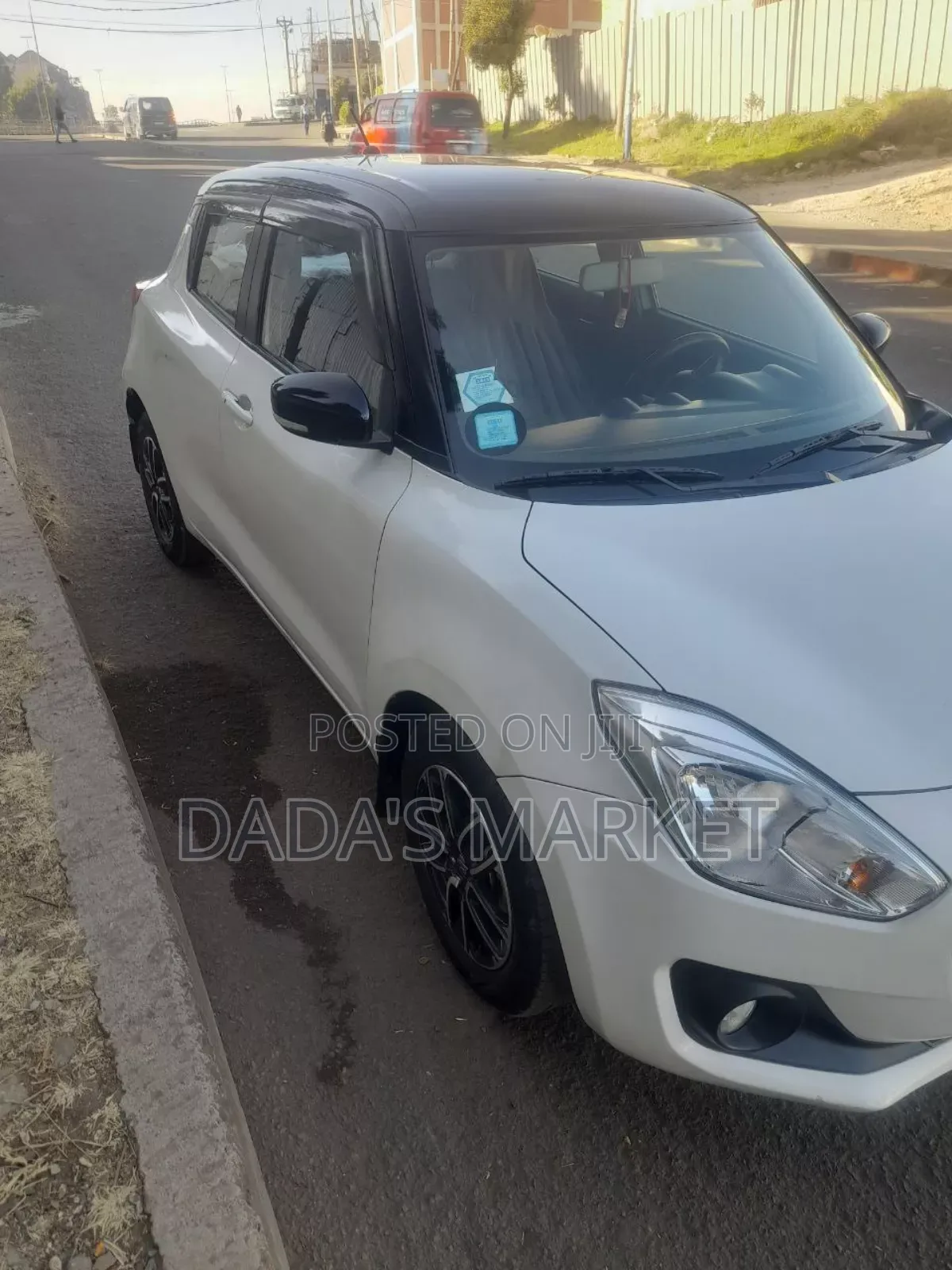 Suzuki Swift 2022 White