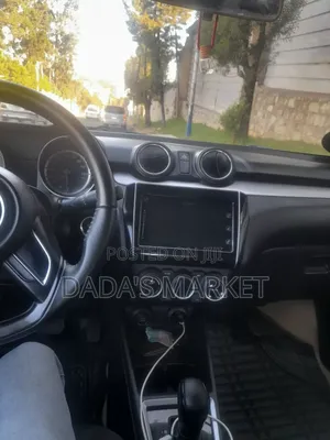 Suzuki Swift 2022 White