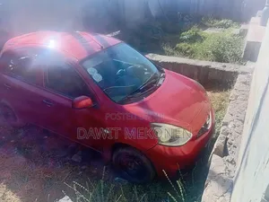 Nissan Micra 2017 Red