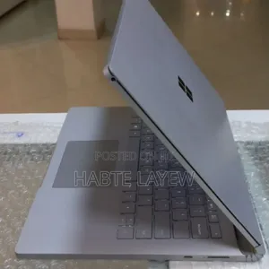 Photo - New Laptop Microsoft Surface 16GB Intel Core I7 SSD 256GB