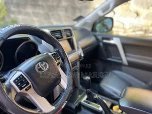 Toyota Land Cruiser Prado 2013 Gray