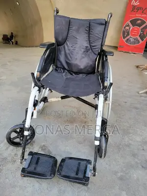 Photo - European Standard Wheelchair痂島wheelchair Lightweight Evoke 2 as New