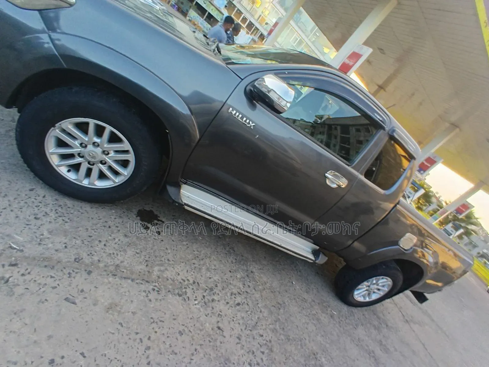 Toyota Hilux 2014 Maroon