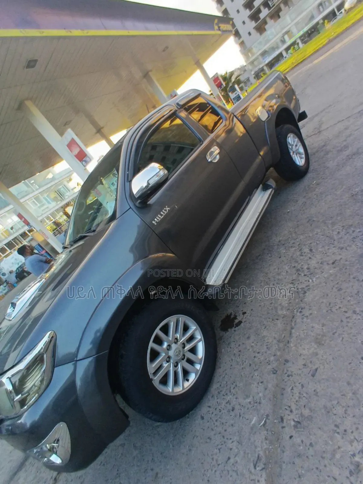 Toyota Hilux 2014 Maroon
