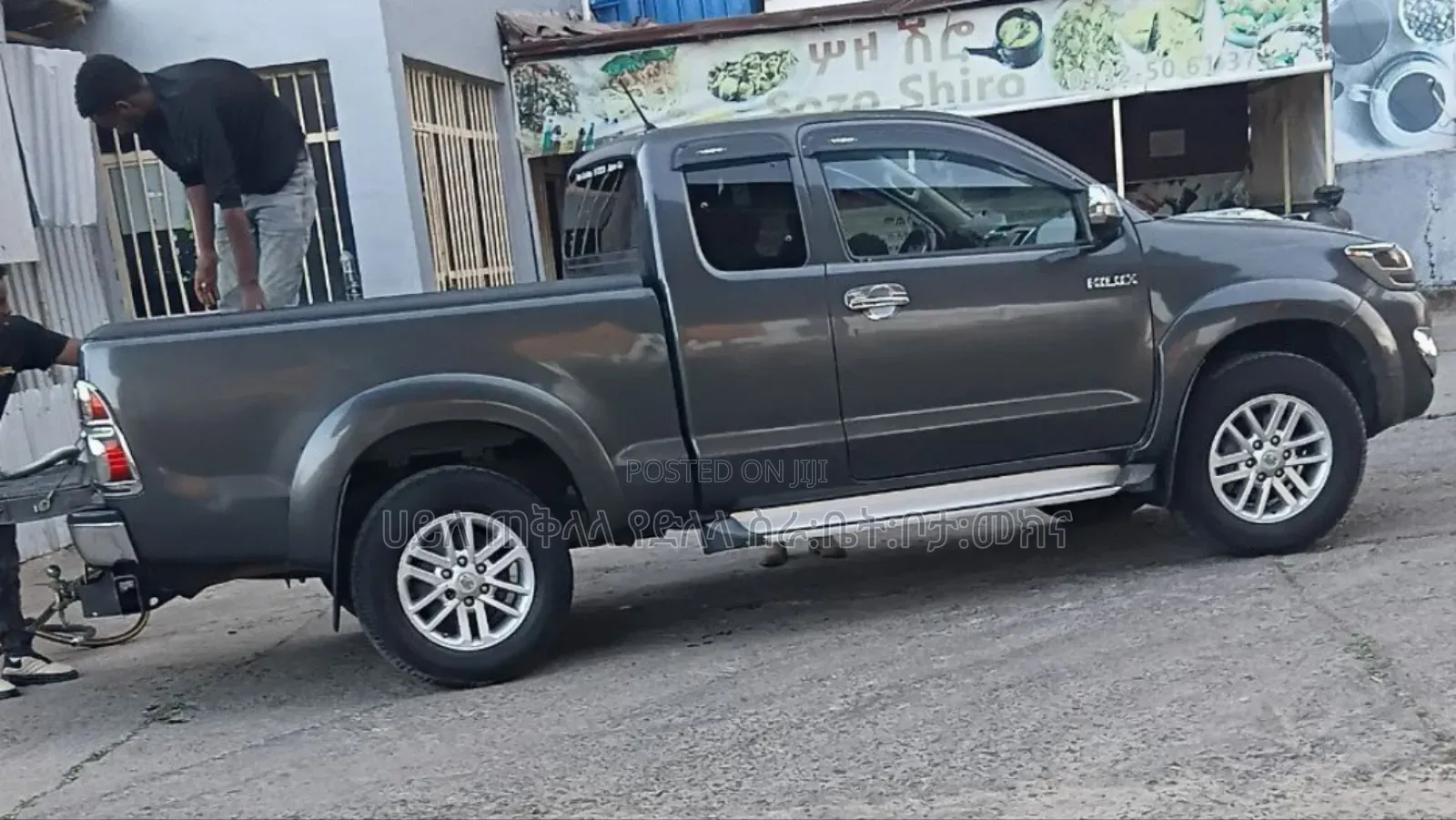 Toyota Hilux 2014 Maroon