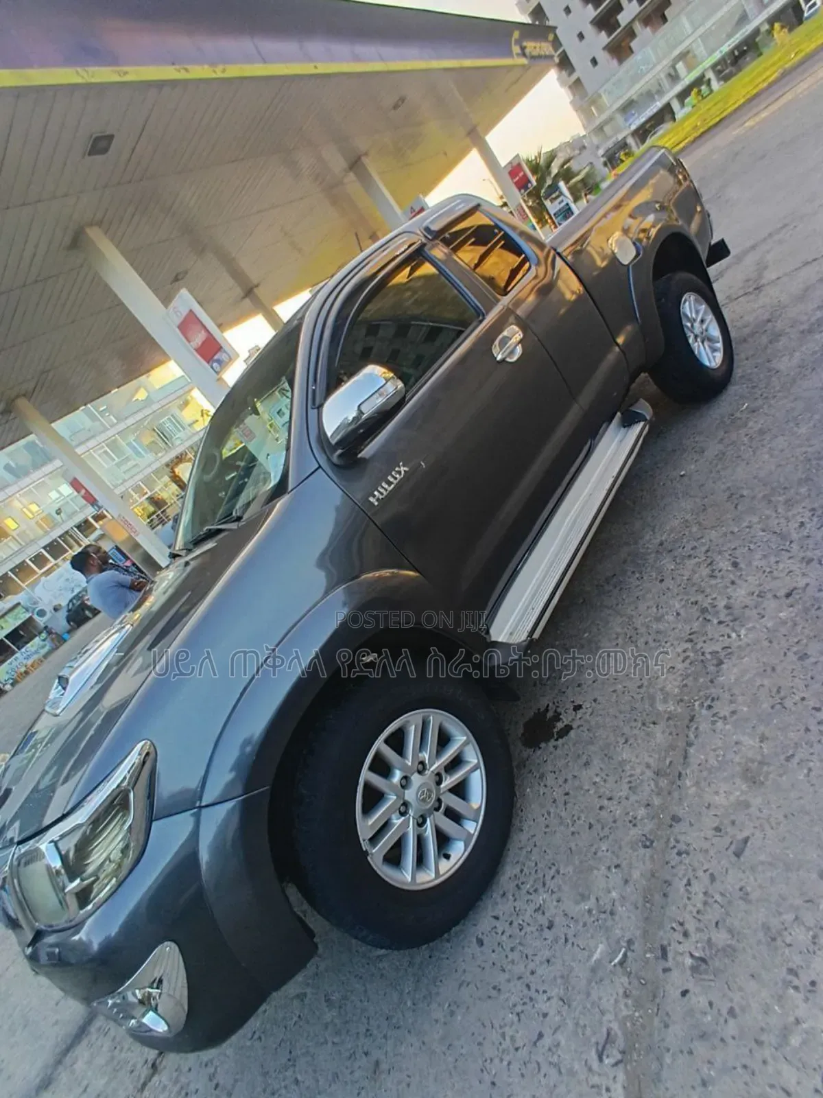 Toyota Hilux 2014 Maroon