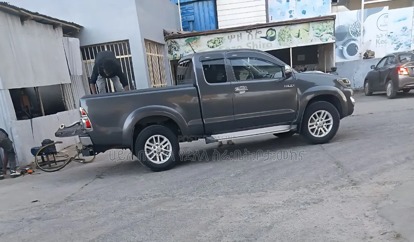 Toyota Hilux 2014 Maroon