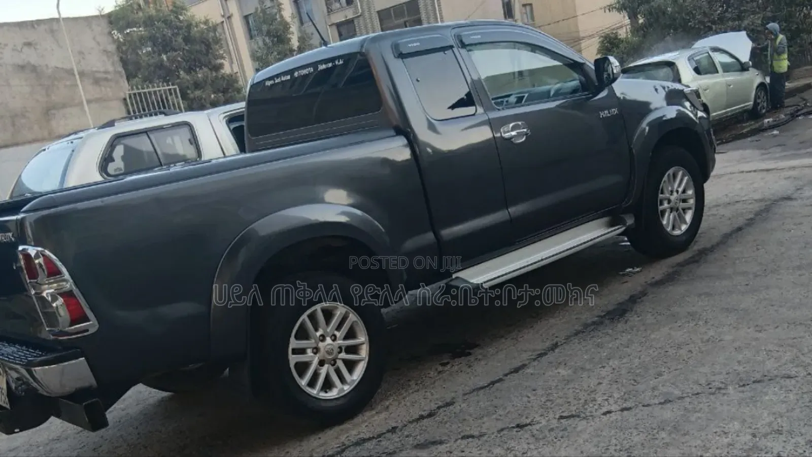 Toyota Hilux 2014 Maroon