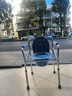 Photo - Toilet Chair輕易commode Chair痲你commode Chair三年commode Chair弱勢toilet