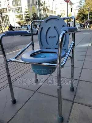 Photo - Toilet Chair凸፦Toilet Seat Commode乳曲fits Most Liner Height Adjustable