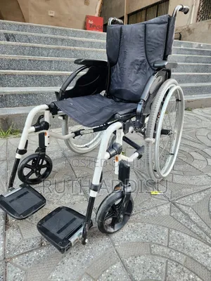 Normal European Standard Wheelchair夠本wheelchair協議wheelchair煞車wheelchai