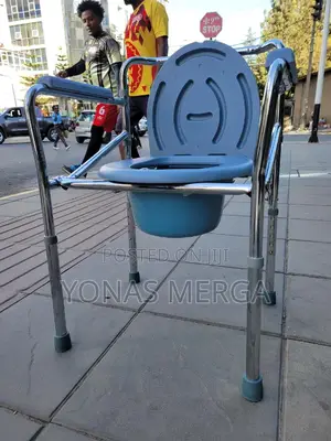 Photo - Portable Toilet – Versatile Commode彫廁shower Chair隶§Toilet Chair