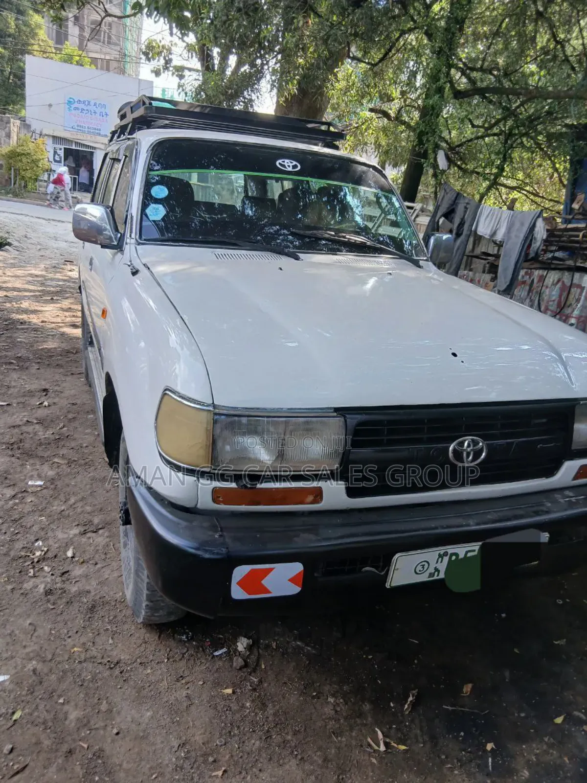 Toyota Land Cruiser 1998 White