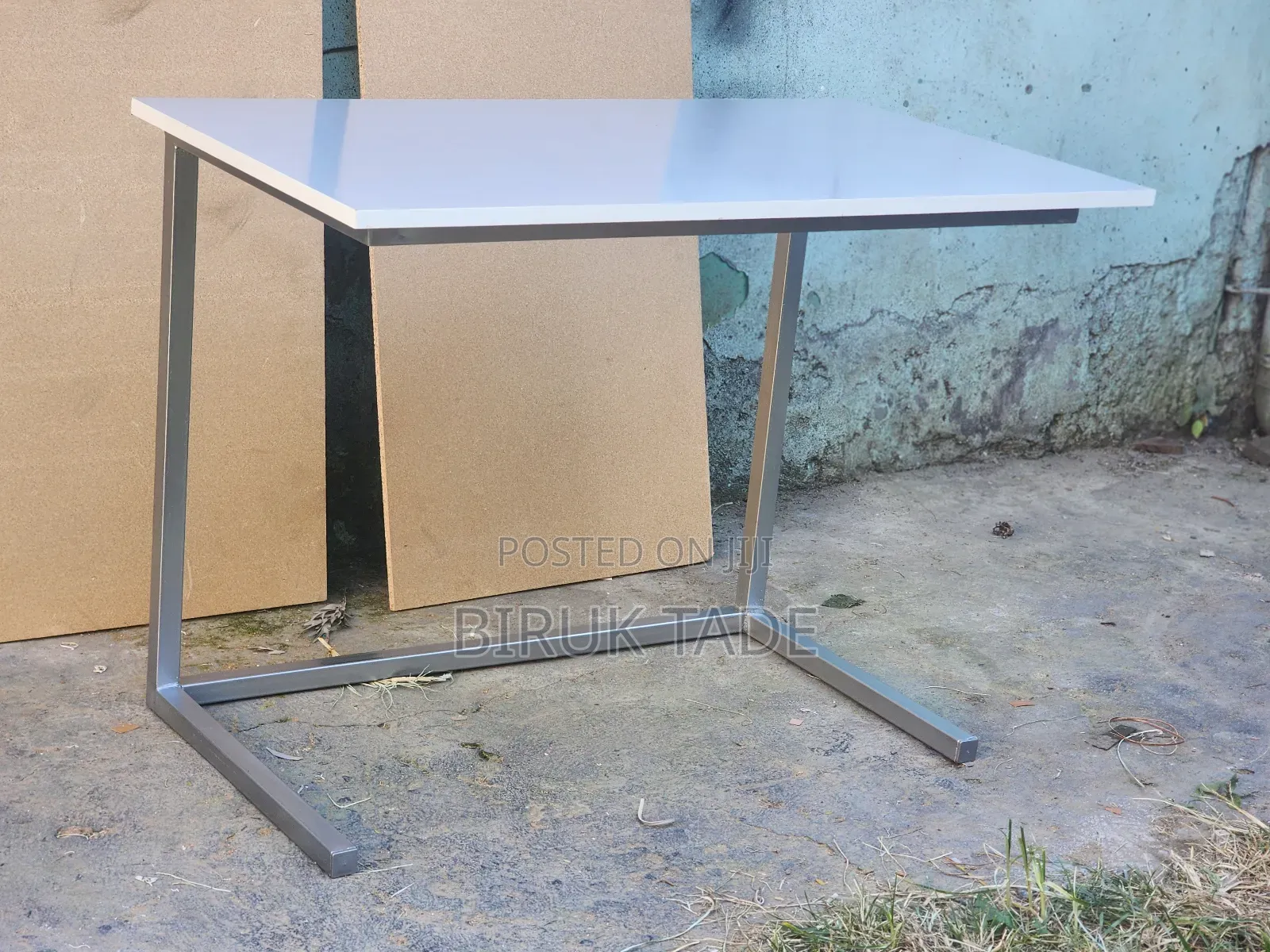 C Shaped Study Table 100 × 60 Cm ** Free Delivery Included **