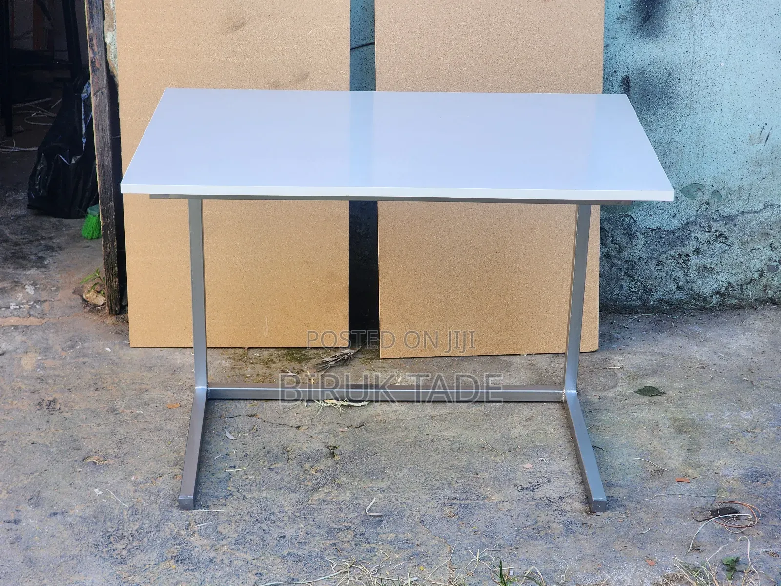 C Shaped Study Table 100 × 60 Cm ** Free Delivery Included **
