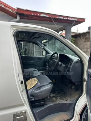 Toyota HiAce 2007 White