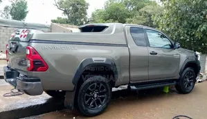 Toyota Hilux 2021 Gray