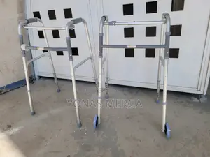 Photo - Walking Aid/Walker憯፧Height Adjustable Walker裁₰Unique Features :-Walker