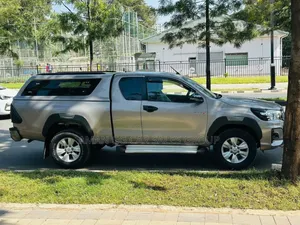 Toyota Hilux 2.4 Diesel 2020 Gray