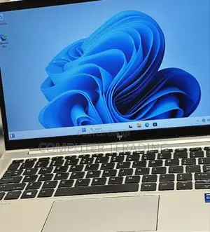 New Laptop HP EliteBook 830 G8 16GB Intel Core I7 SSD 512GB