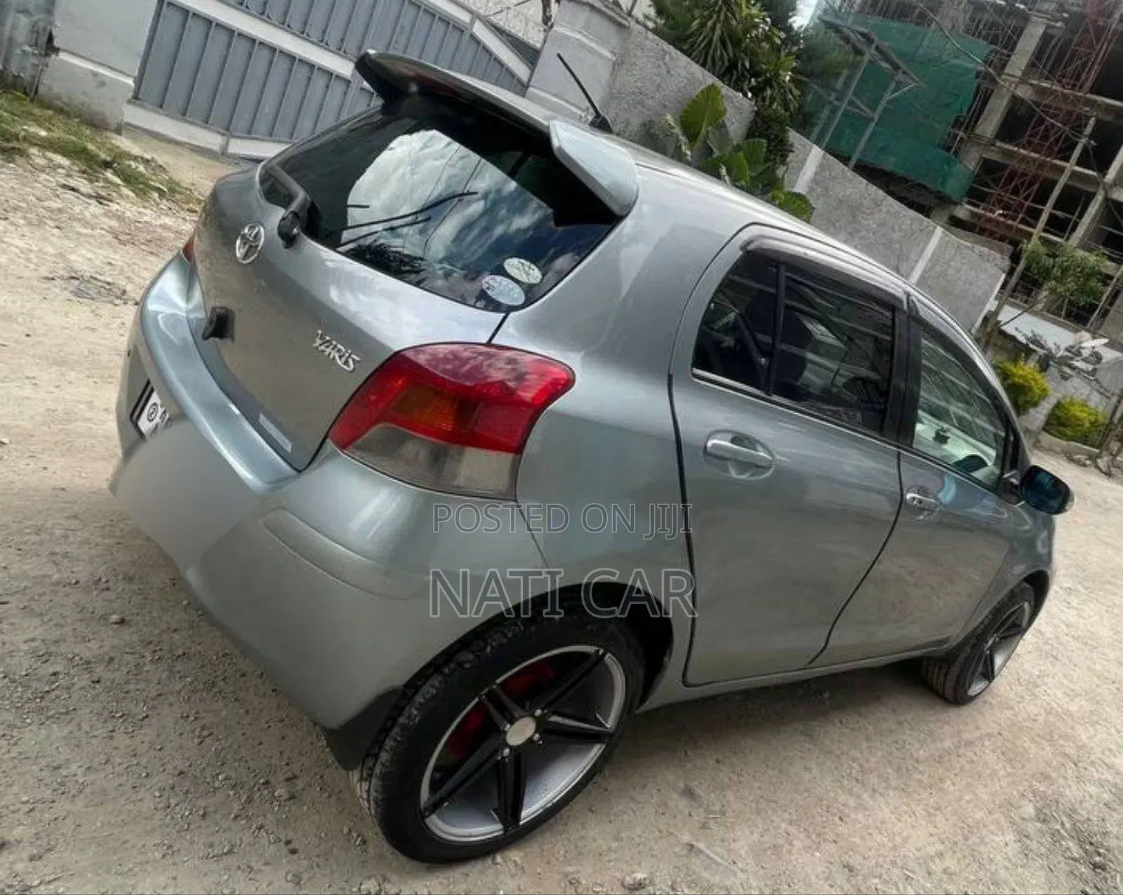 Toyota Yaris Base Hatchback 3dr 2010 Gray