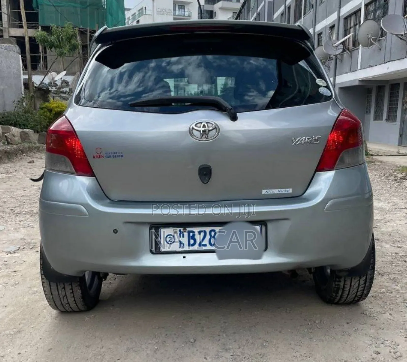 Toyota Yaris Base Hatchback 3dr 2010 Gray