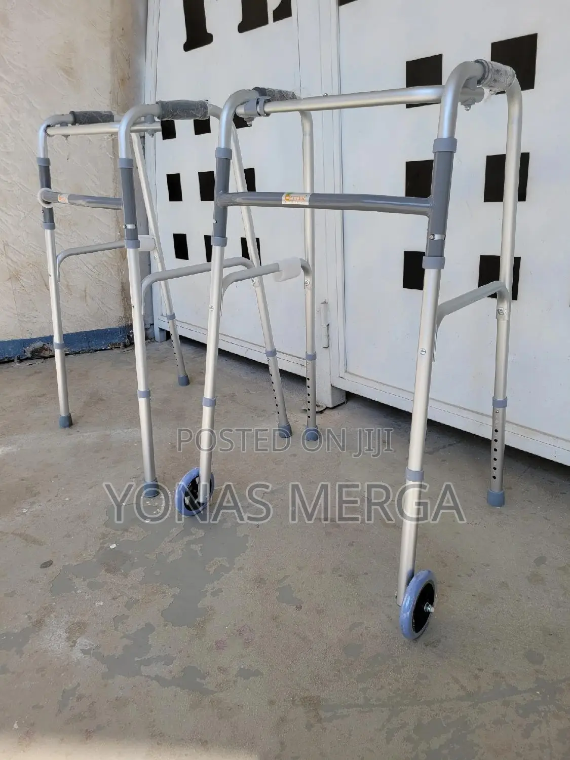 Walker for Adults殖鄑versatile Walker0√Non-Slip Rubber Feet: Equipped