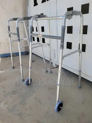 Photo - Walking Frame Wheels§∆Walker/Frames Design Gives Strength Stability
