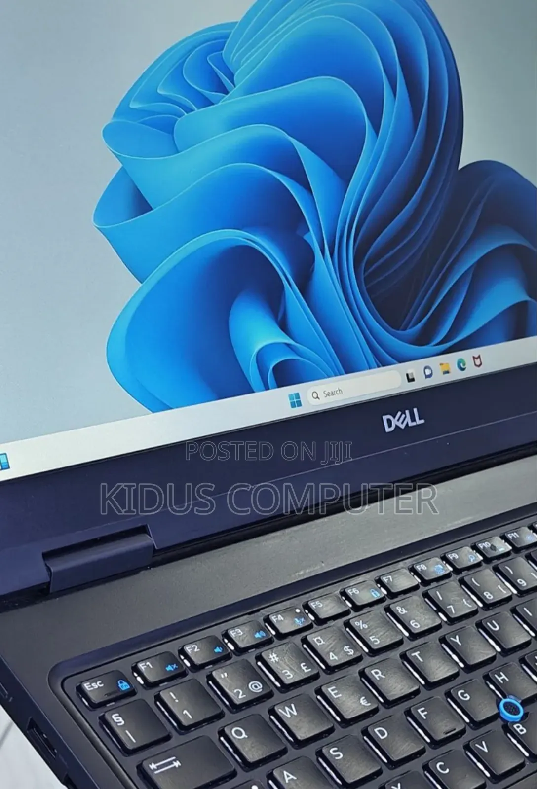 New Laptop Dell 8GB Intel Core I5 SSD 256GB