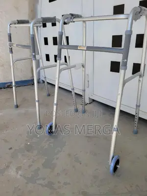 Photo - Standard Folding Walker鄰身stainless Steel Folding Walker Rollator