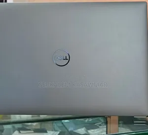 New Laptop Dell Precision 5540 16GB Intel Core I7 SSD 512GB