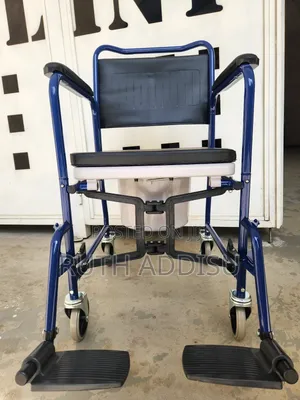 Photo - Commode Wheelchair輕元件wheelchair癲馬wheelchair發現commode Wheelchair New