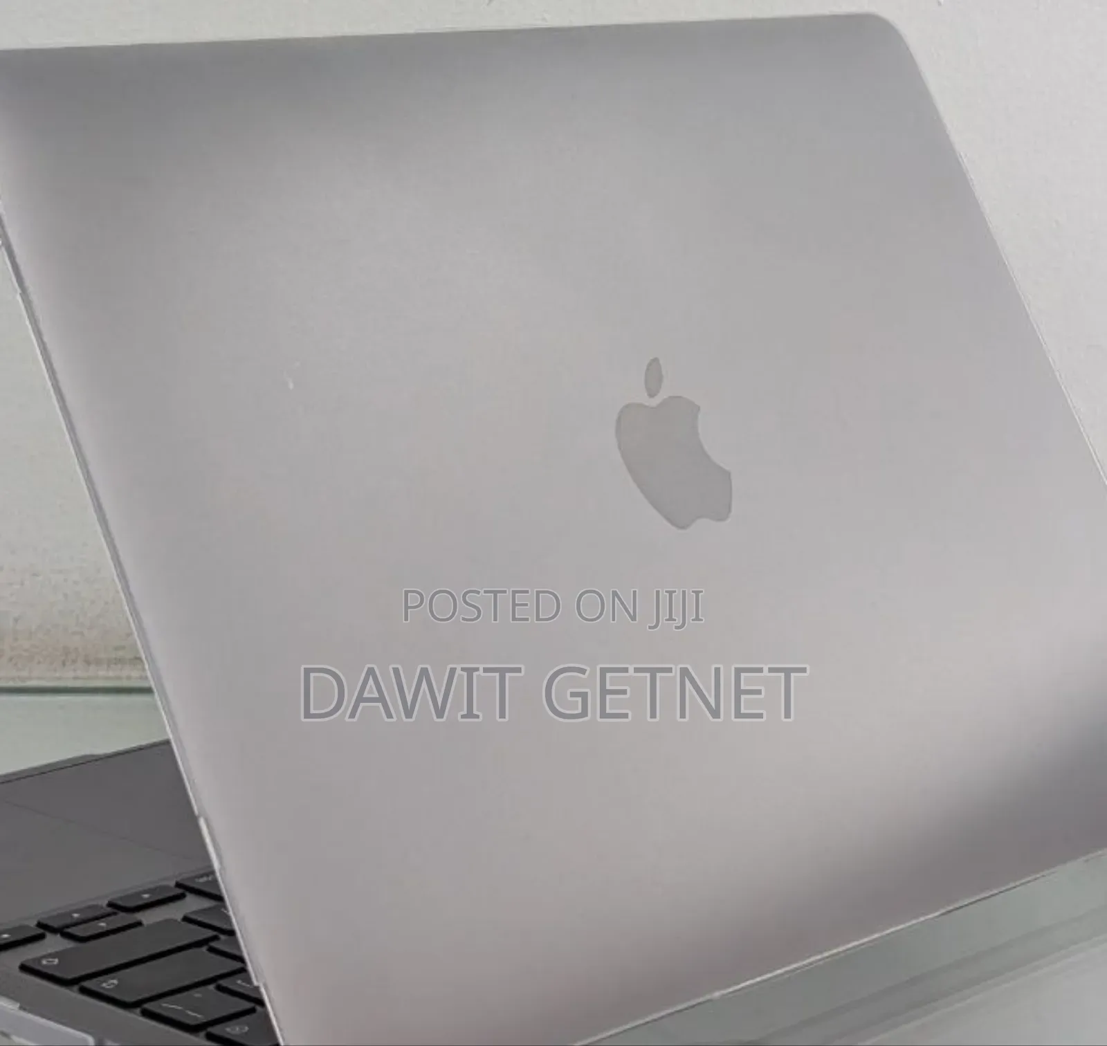 New Laptop Apple MacBook Pro 2022 M2 8GB Apple M2 SSD 256GB