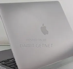 New Laptop Apple MacBook Pro 2022 M2 8GB Apple M2 SSD 256GB