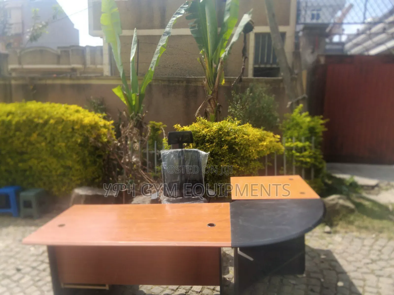 L Shaped Office Table