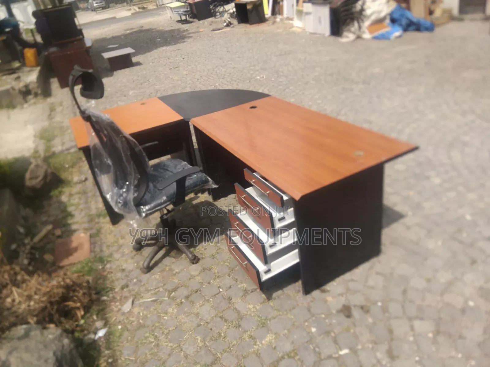 L Shaped Office Table