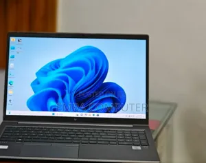 New Laptop HP ZBook Firefly 15 G7 16GB Intel Core I7 SSD 512GB