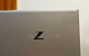 New Laptop HP ZBook Firefly 15 G7 16GB Intel Core I7 SSD 512GB