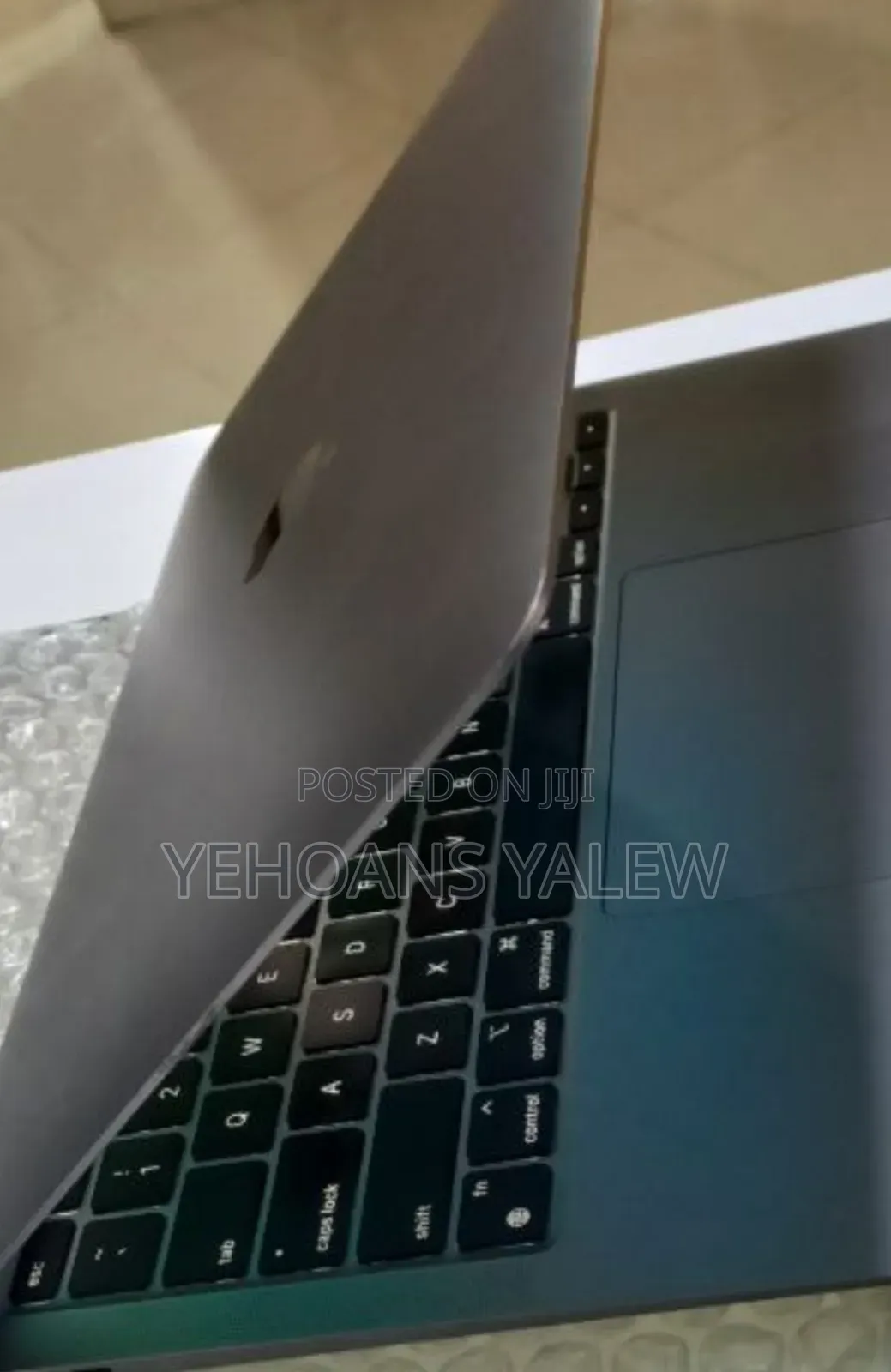 New Laptop Apple MacBook Air 2020 M1 8GB Apple M1 SSD 256GB