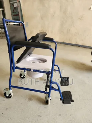 Photo - Wheelchair轟出almunium Wheelchair軟體medical Commode Wheelchair Almunium
