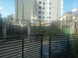 Furnished 8bdrm House in የመኖሪያ ቤት, Kirkos for sale