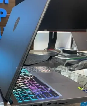 New Laptop MSI Vector 16 HX AI A2XWIG 16GB Intel Core Ultra 7 SSD 1T