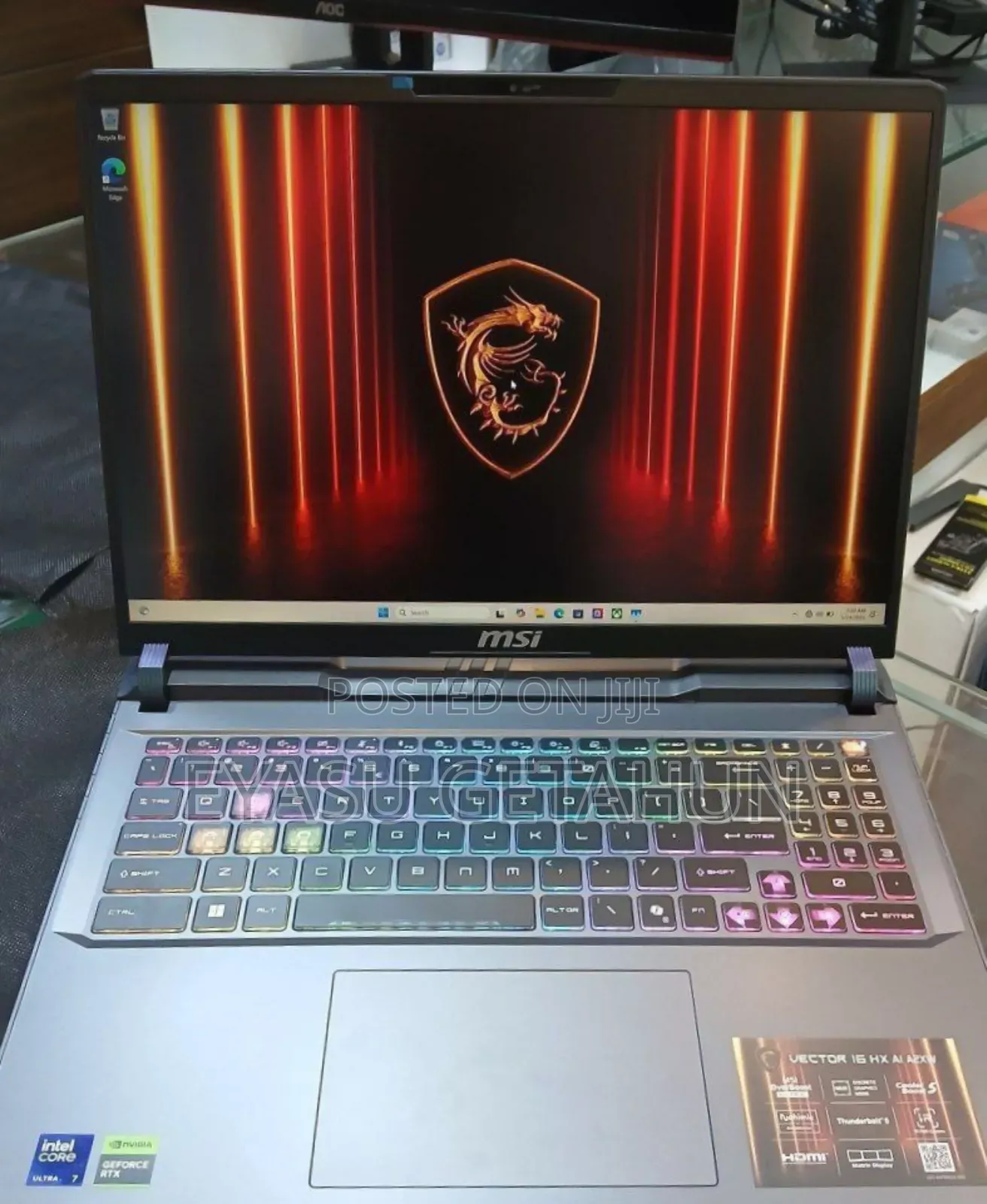 New Laptop MSI Vector 16 HX AI A2XWIG 16GB Intel Core Ultra 7 SSD 1T