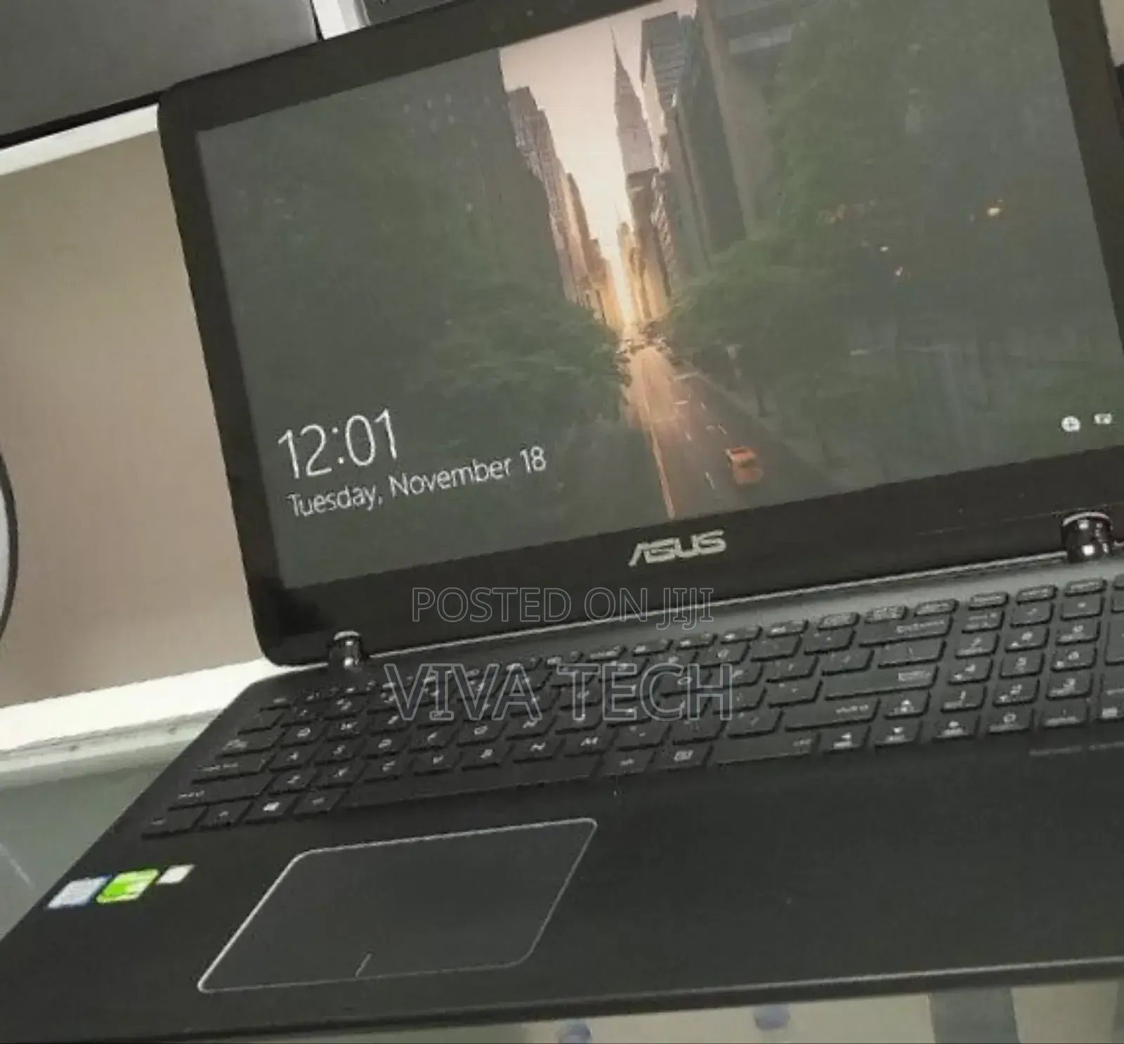 New Laptop Asus Q524UQ 12GB Intel Core I7 SSD 512GB