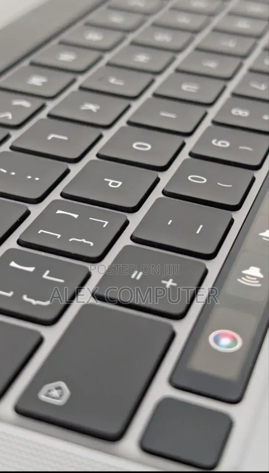 New Laptop Apple MacBook Pro 2022 M2 8GB Apple M2 SSD 256GB