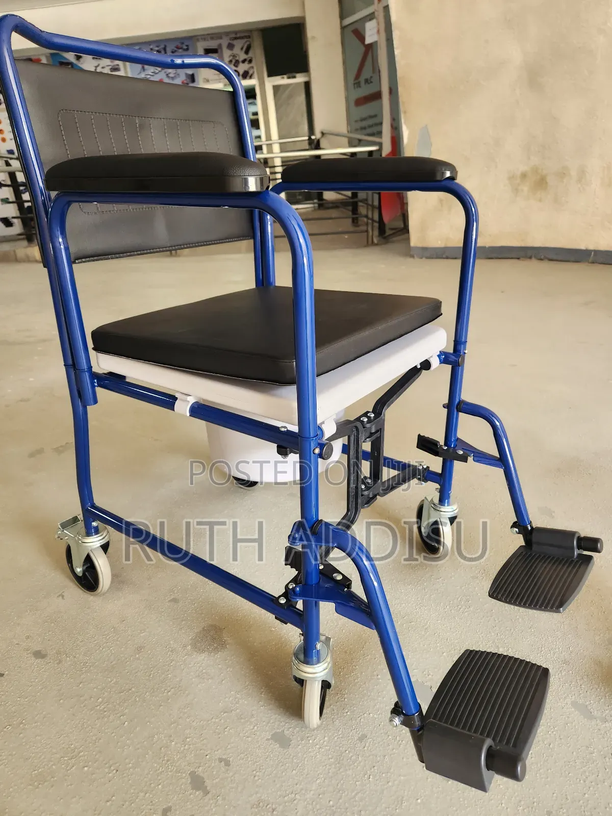 Commode Wheelchair肺炎wheelchair倚重wheelchair片面wheelchair掏蝨wheelchair