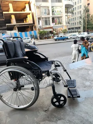 Photo - Wheelchair鳵的foldable Medical Wheelchair老闆wheelchair奢求wheelchair New